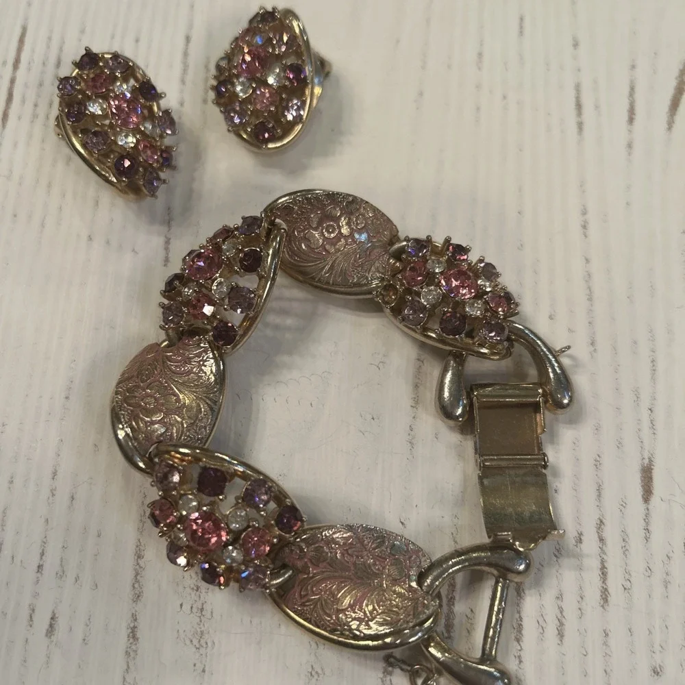 Vintage Rhinestone Enamel Bracelet Earrings Pink Purple Gold Floral Demi Parure‎